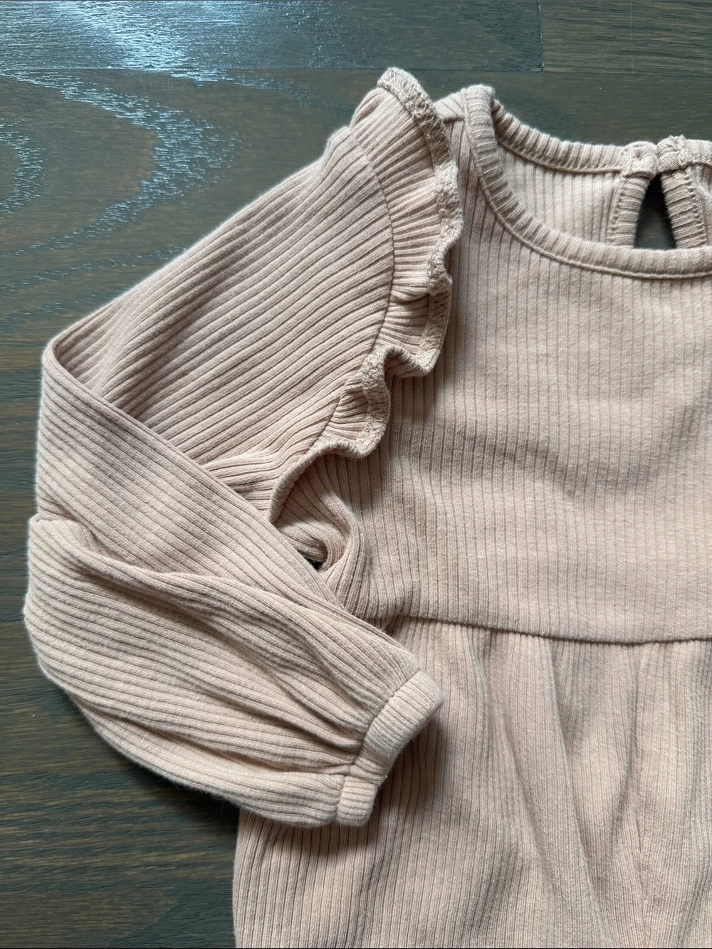 Old Navy Baby Girl Ribbed Ruffle Romper 6-12M